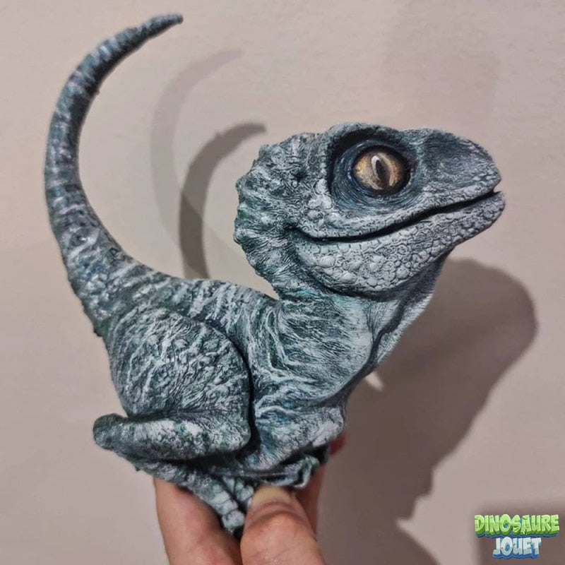 Figurine bébé dinosaure