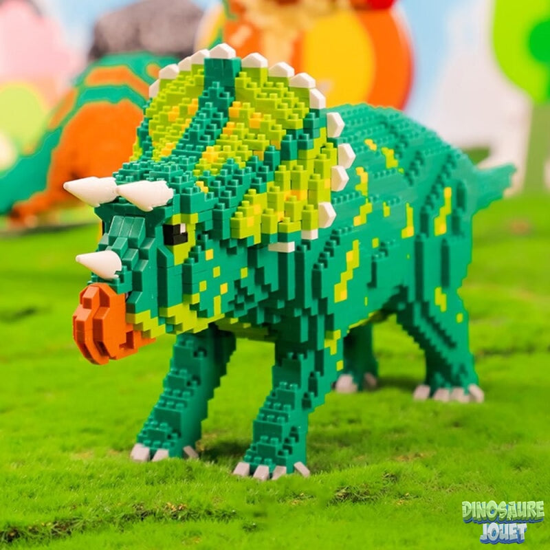 Mini lego triceratops